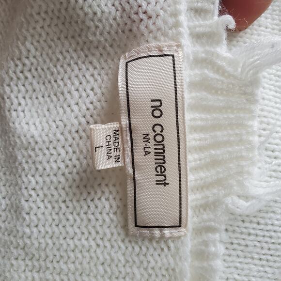 No Comment Frayed Teddy Bear Lightweight Sweater Size L - Picture 7 of 8